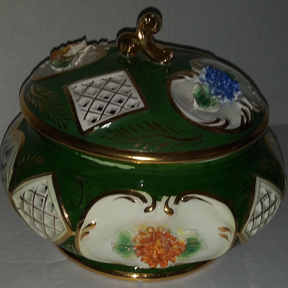 Capodimonte Centerpiece